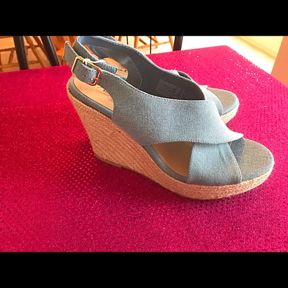 Shoes - Picture 1 of 1